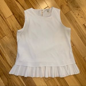 ⭐️Vaca Soon Sale⭐️ Pleated Calvin Klein Blouse